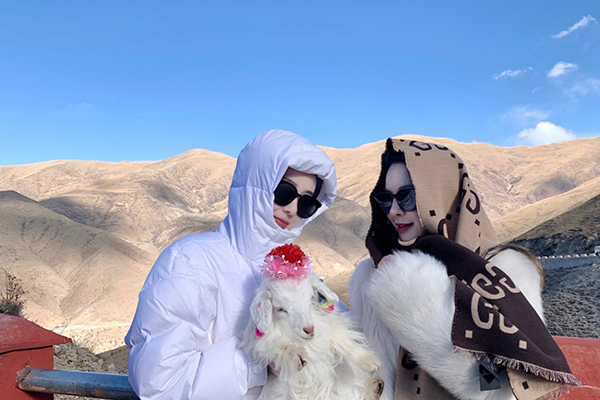 西藏旅游得多少钱